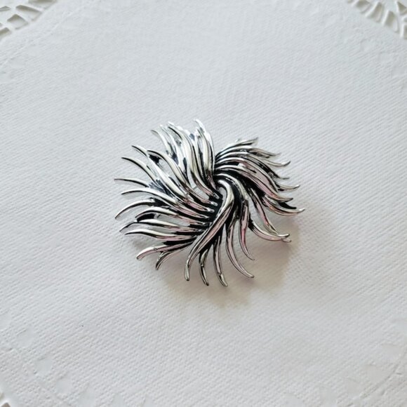 Vintage MARBOUX Silvertone Brooch, Mid-Century Pin, Modernist statement piece - Picture 4 of 4